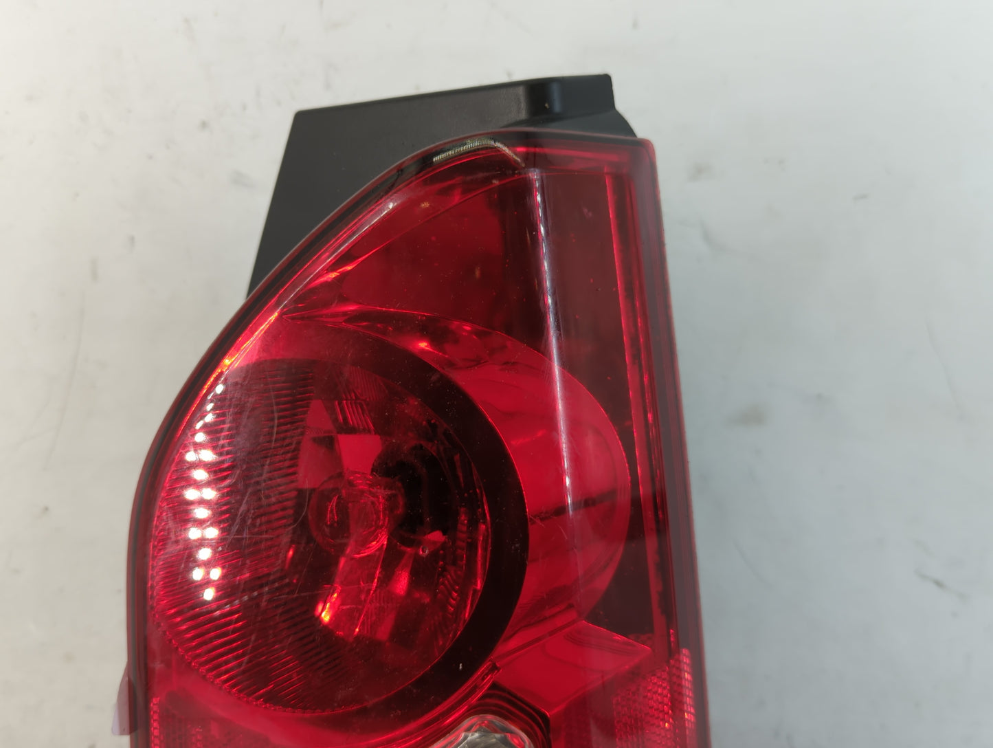 2005-2015 Nissan Xterra Tail Light Assembly Passenger Right OEM Fits Fits 2005 2006 2007 2008 2009 2010 2011 2012 2013 2014 