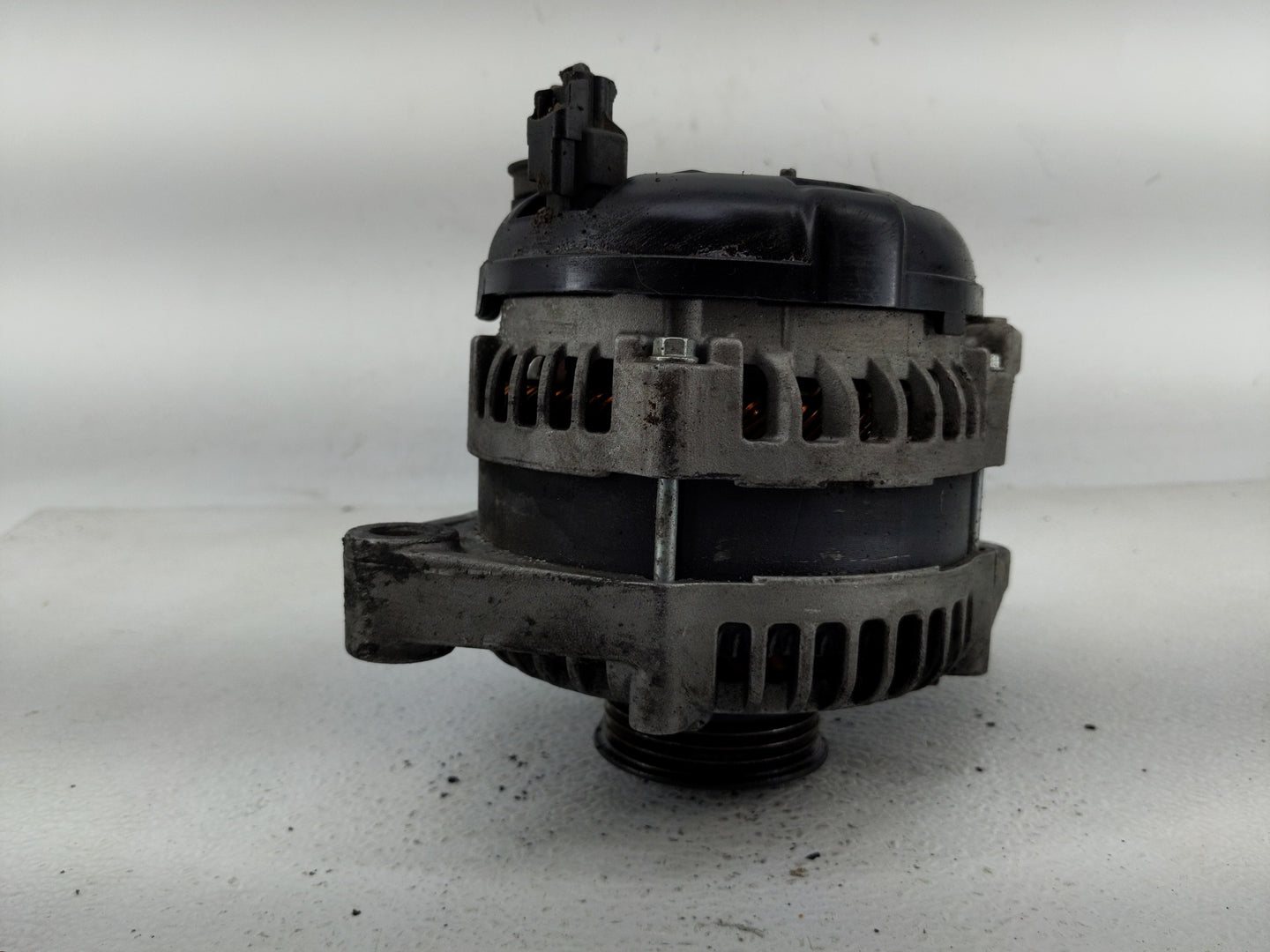 2007 Plymouth Pt-50 Alternator Replacement Generator Charging Assembly Engine OEM P/N:05034 702AA Fits OEM Used Auto Parts -