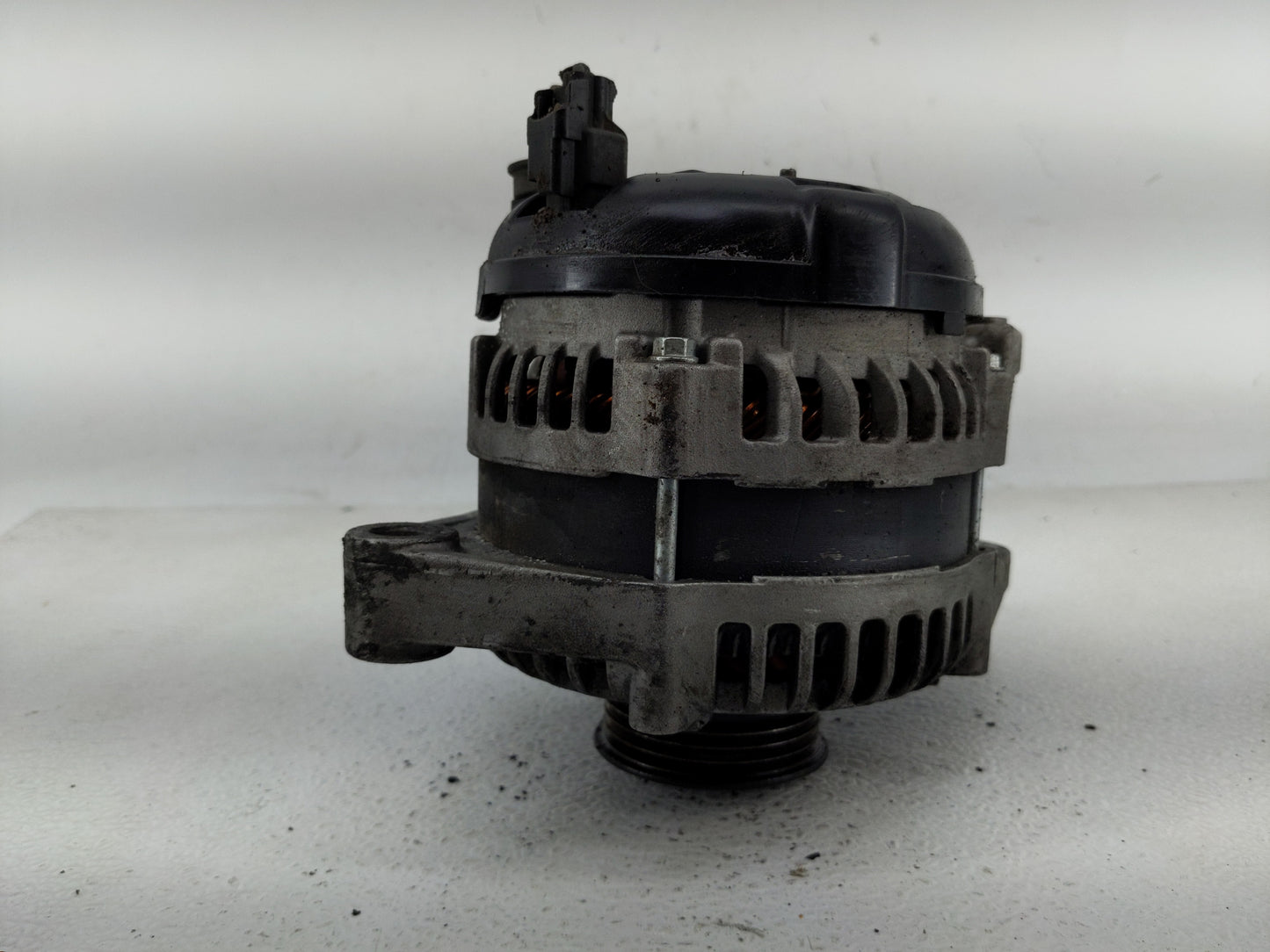 2007 Plymouth Pt-50 Alternator Replacement Generator Charging Assembly Engine OEM P/N:05034 702AA Fits OEM Used Auto Parts -