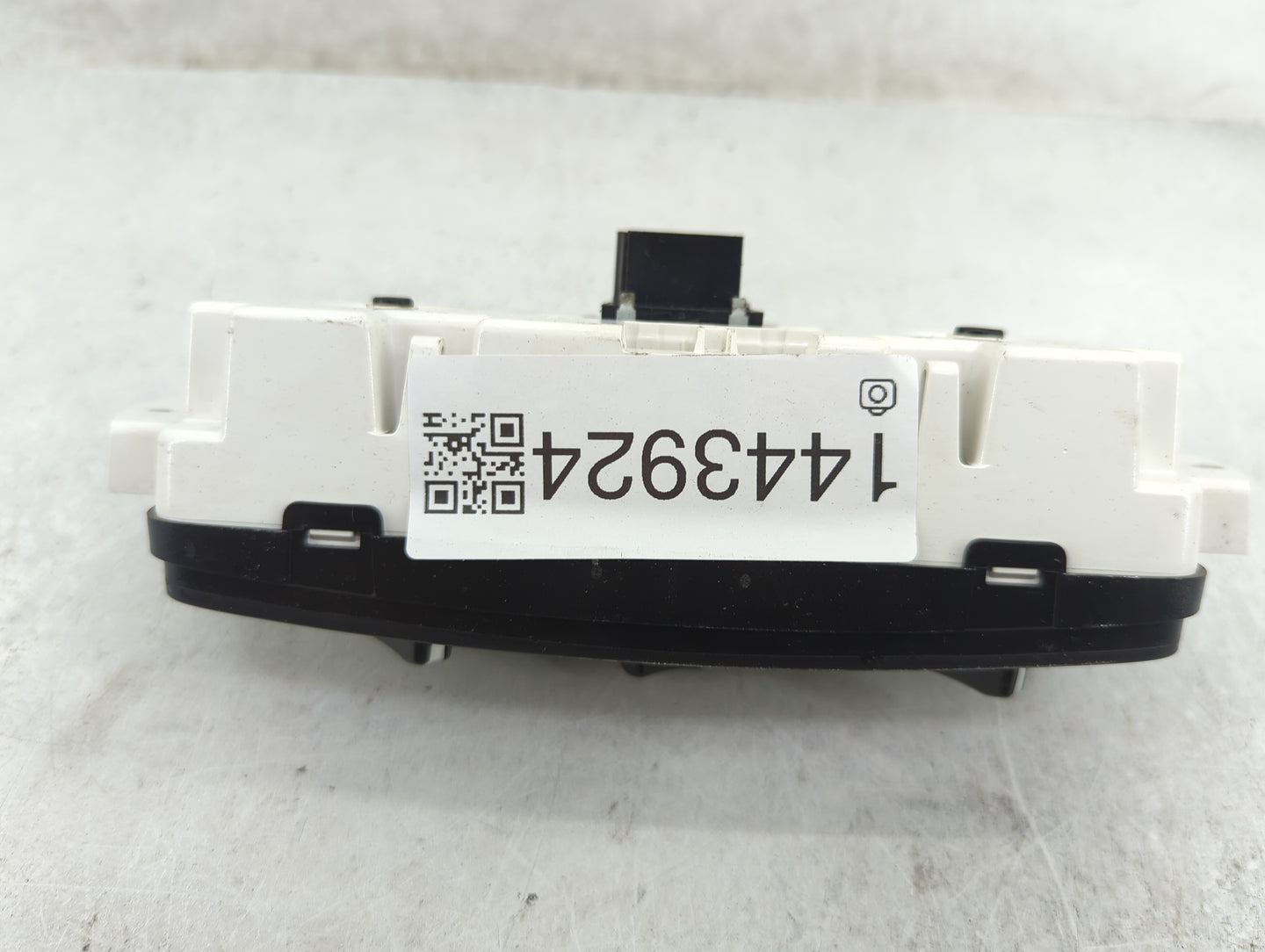 2007-2010 Pontiac G5 Climate Control Module Temperature AC/Heater Replacement P/N:15890411 22043866 Fits OEM Used Auto Parts