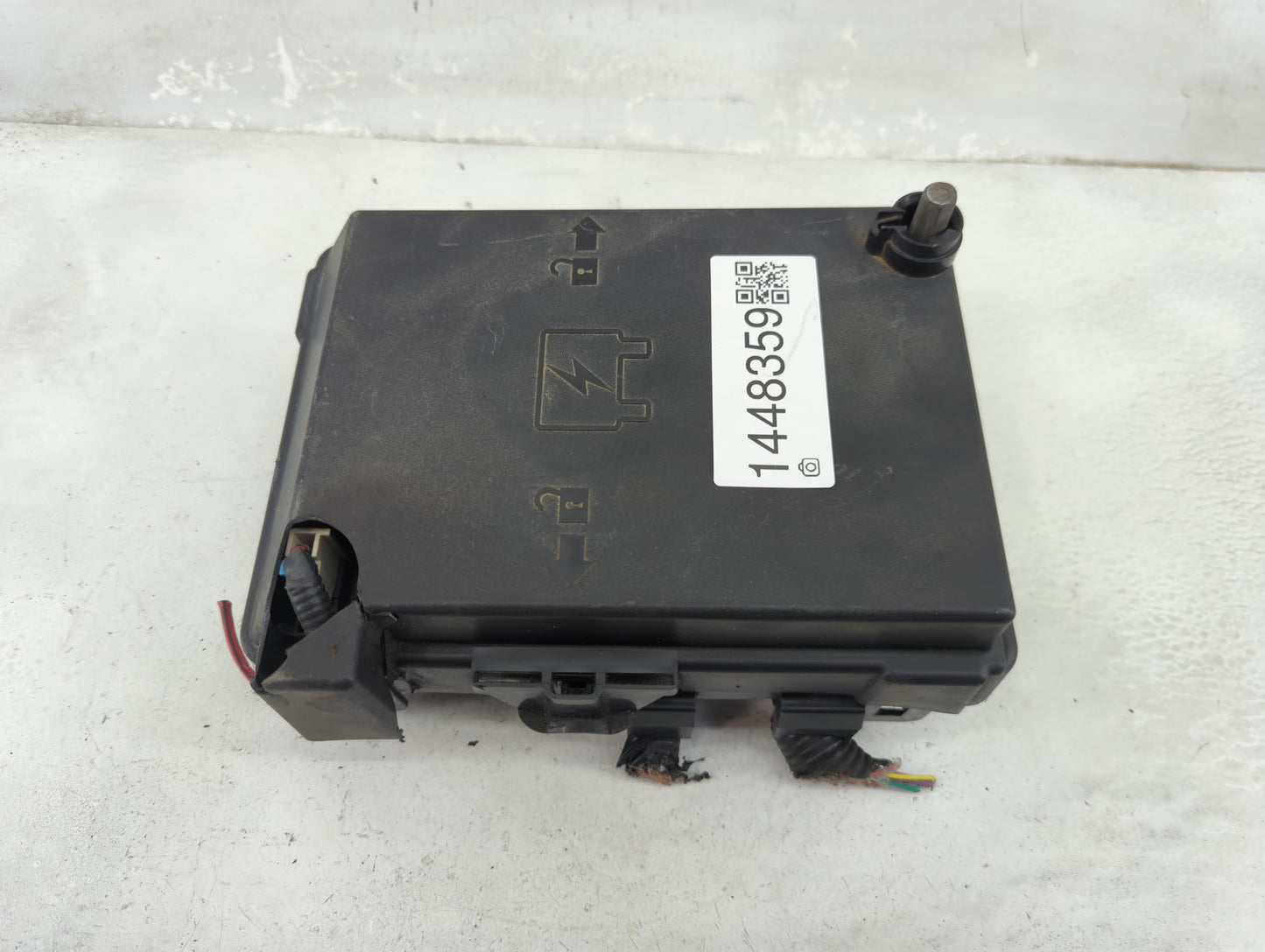 2007 Pontiac G5 Fusebox Fuse Box Panel Relay Module P/N:6351-1645 Fits OEM Used Auto Parts - Oemusedautoparts1.com