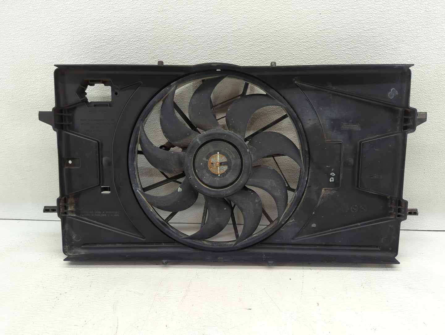 2007-2010 Pontiac G5 Left Radiator Fan Motor Assembly Black - Oemusedautoparts1.com