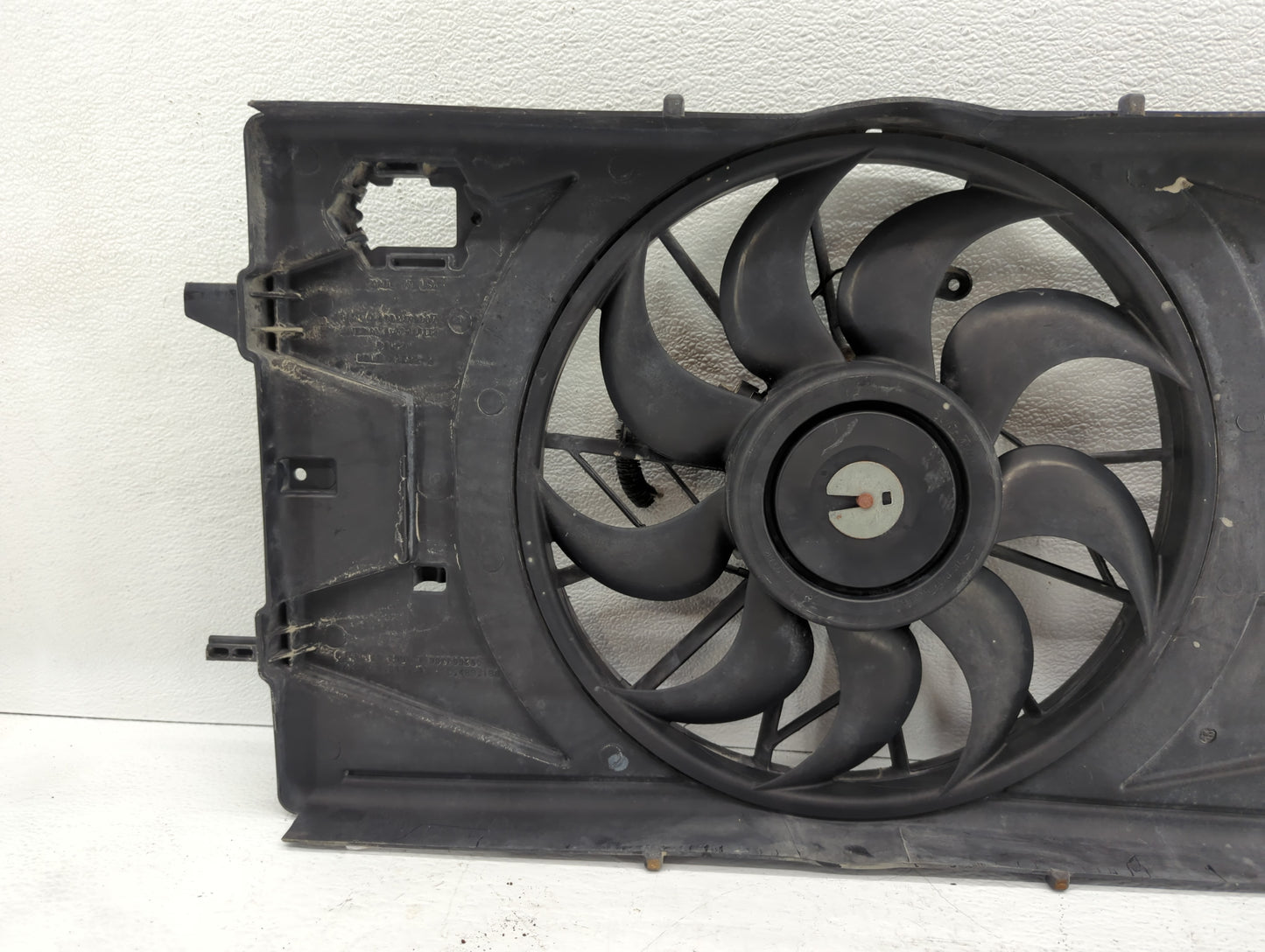2007-2010 Pontiac G5 Left Radiator Fan Motor Assembly Black - Oemusedautoparts1.com