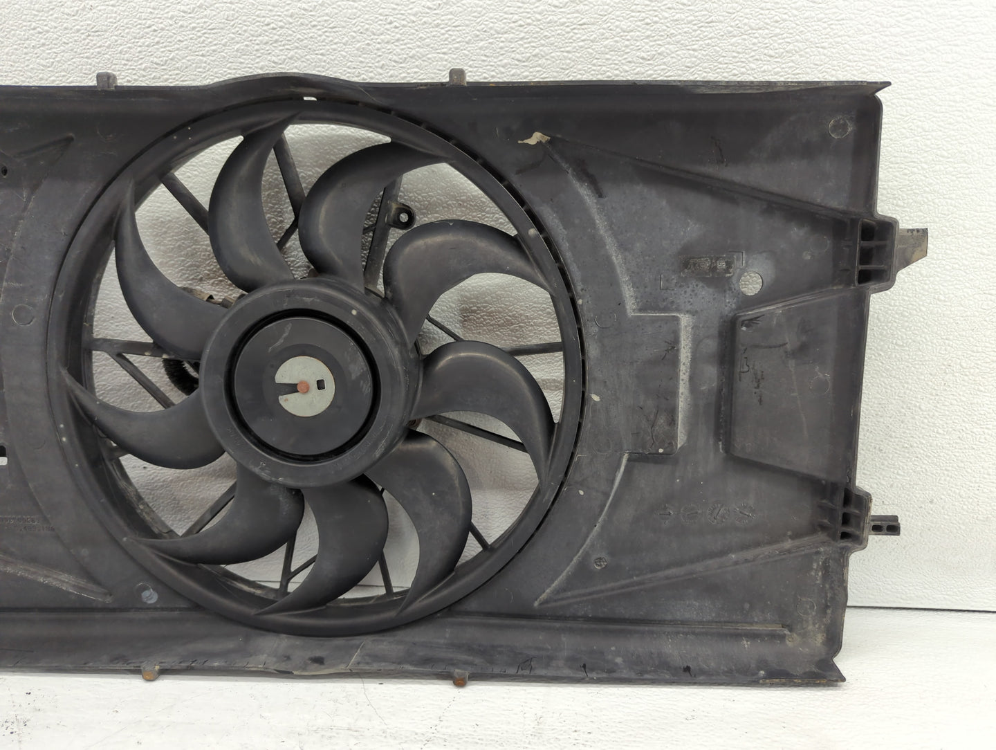 2007-2010 Pontiac G5 Left Radiator Fan Motor Assembly Black - Oemusedautoparts1.com
