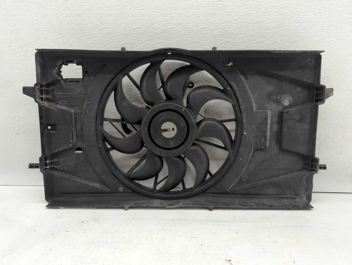 2007-2010 Pontiac G5 Left Radiator Fan Motor Assembly Black - Oemusedautoparts1.com