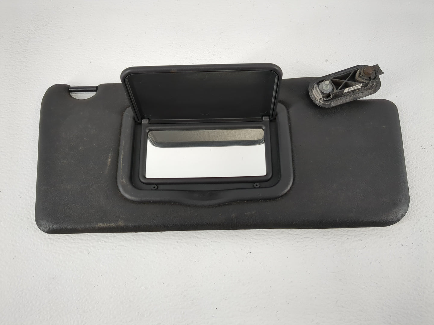 2005-2010 Pontiac G6 Sun Visor Shade Replacement Passenger Right Mirror Fits Fits 2005 2006 2007 2008 2009 2010 OEM Used Aut