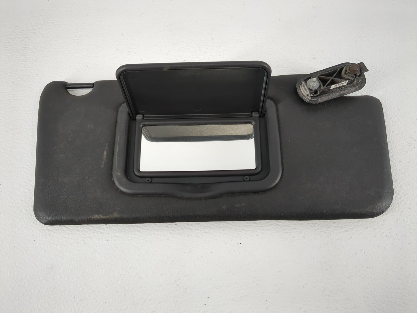 2005-2010 Pontiac G6 Sun Visor Shade Replacement Passenger Right Mirror Fits Fits 2005 2006 2007 2008 2009 2010 OEM Used Aut