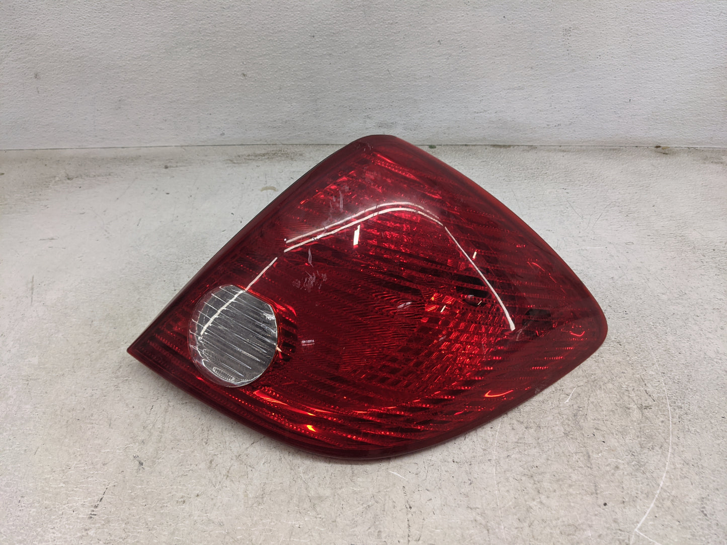 2005-2010 Pontiac G6 Tail Light Assembly Passenger Right OEM Fits Fits 2005 2006 2007 2008 2009 2010 OEM Used Auto Parts - O