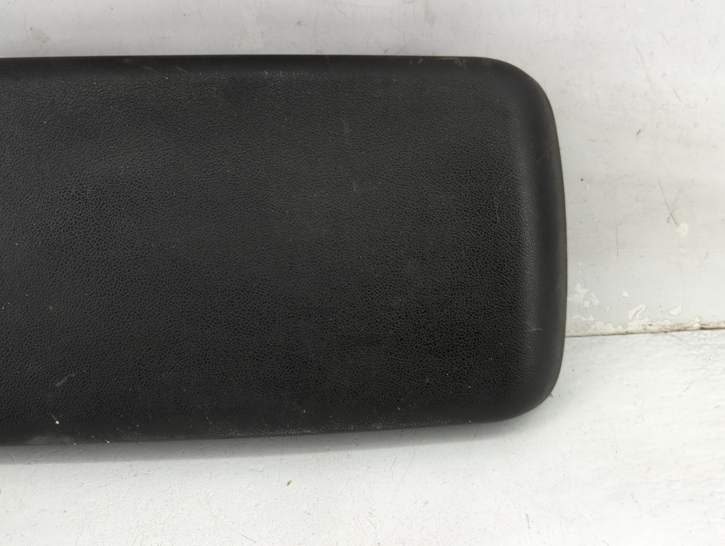 2006-2010 Pontiac G6 Center Console Armrest Cover Lid Fits Fits 2006 2007 2008 2009 2010 OEM Used Auto Parts - Oemusedautopa