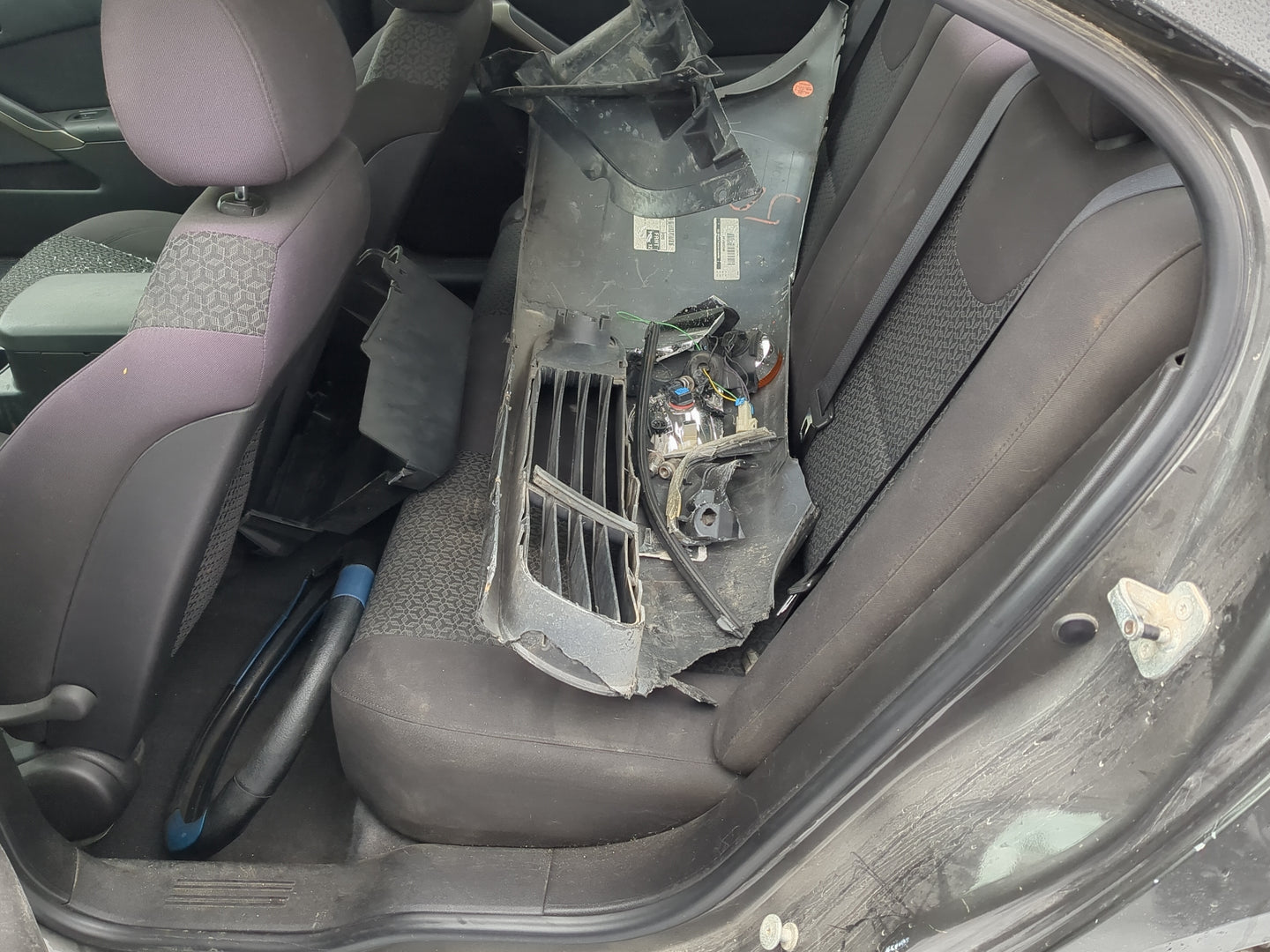 2007 Pontiac G6 Rear Seat Oem - Oemusedautoparts1.com