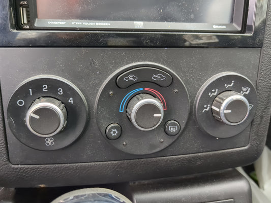 2005-2009 Pontiac G6 Climate Control Module Temperature AC/Heater Replacement Fits Fits 2005 2006 2007 2008 2009 OEM Used Au