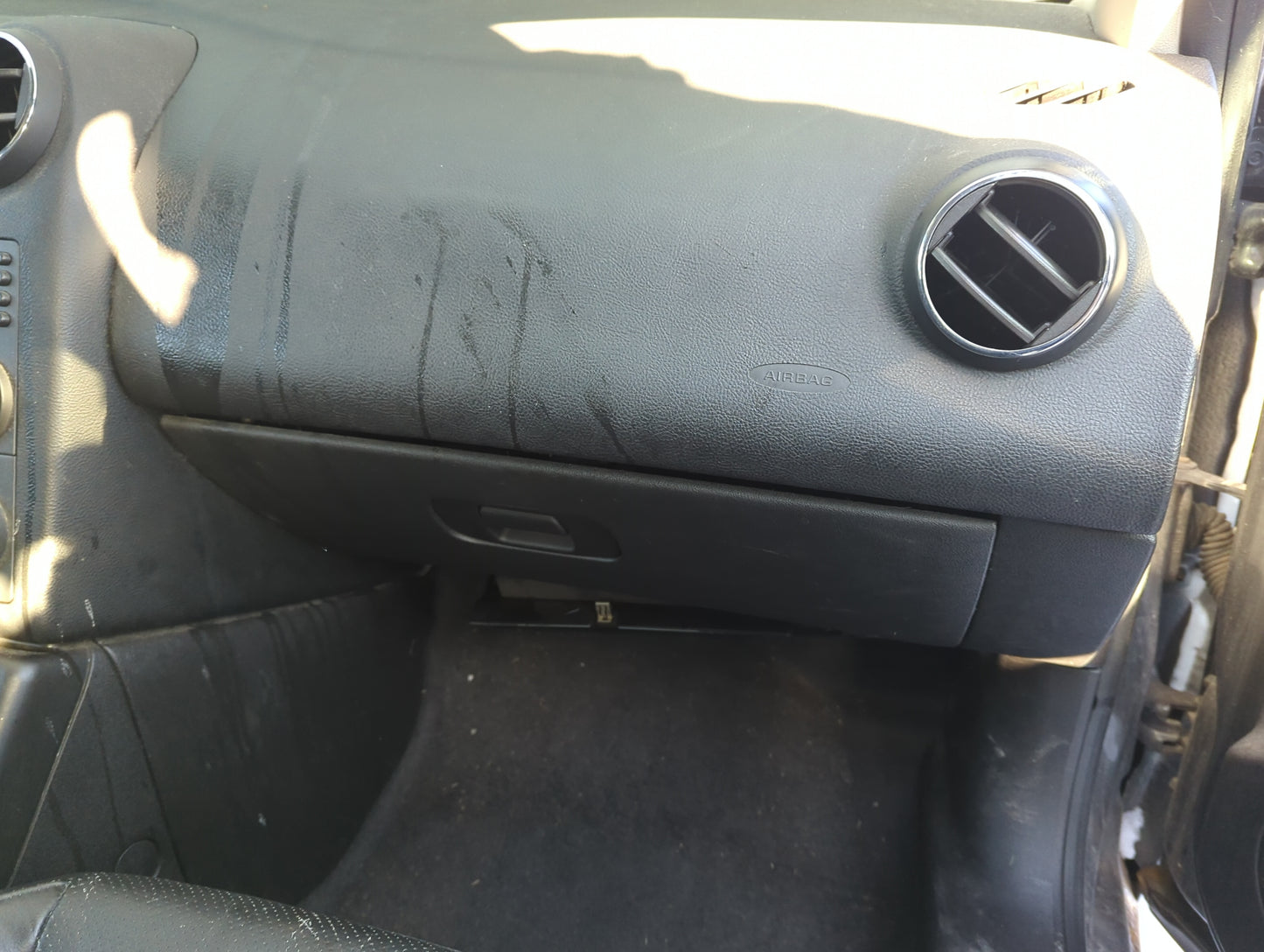 2007 Pontiac G6 Passenger Glove Box Door Storage Compartment - Oemusedautoparts1.com