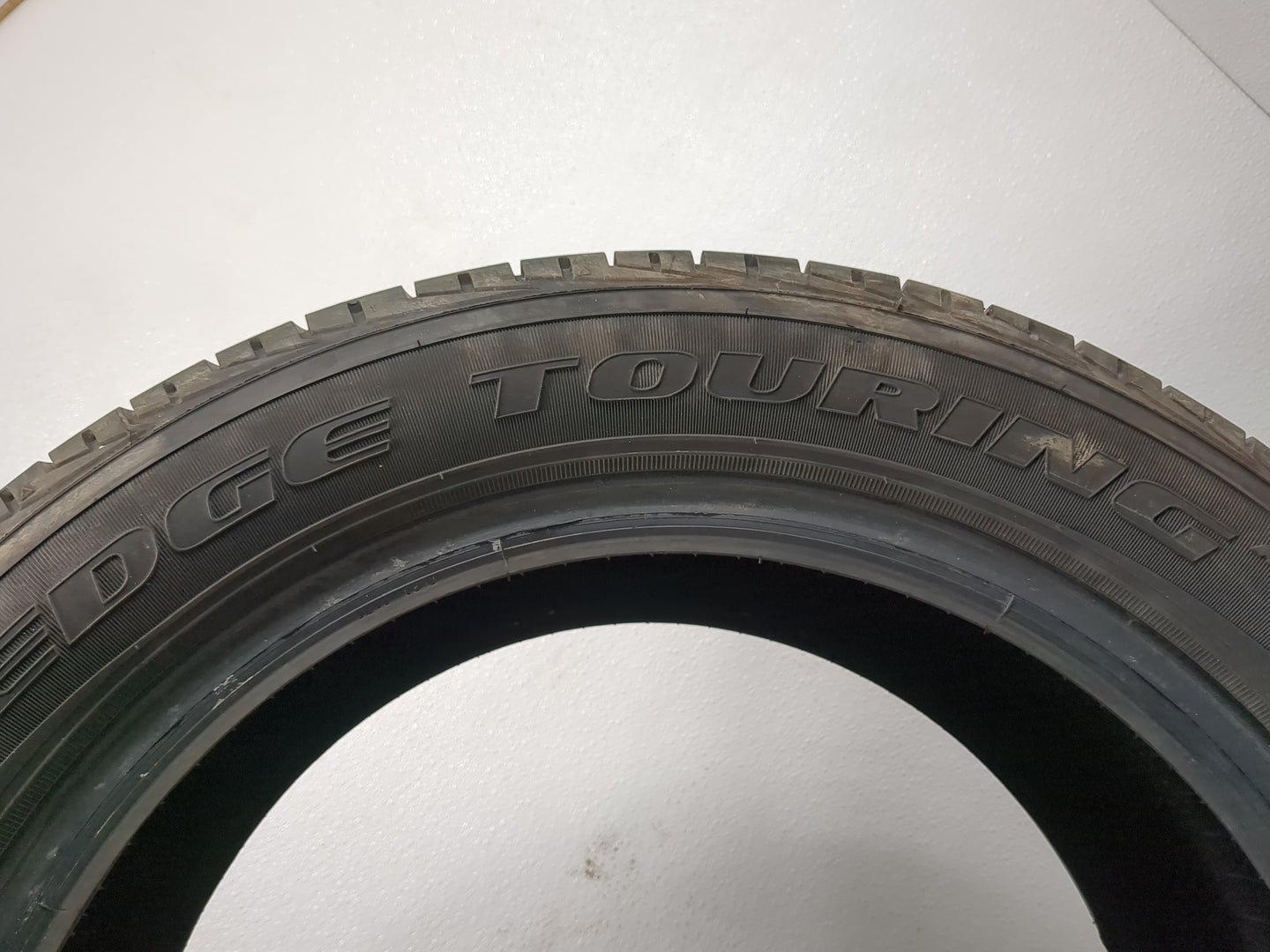 Used Tire 225/50R17 KELLY EDGE TOURING A/S 94V - Tread Depth 9/32 - Oemusedautoparts1.com