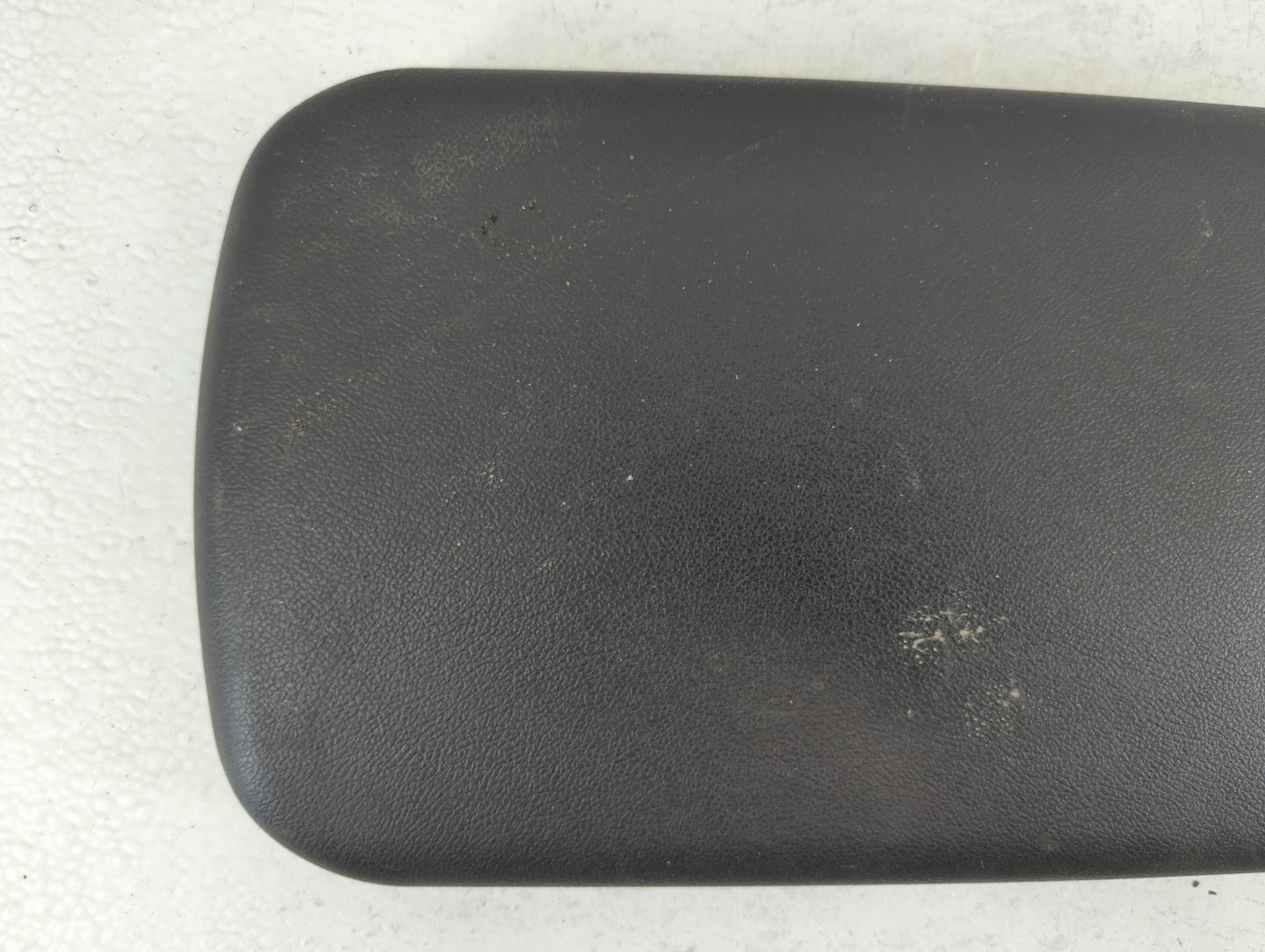 2007 Pontiac G6 Center Console Armrest Cover Lid Black - Oemusedautoparts1.com
