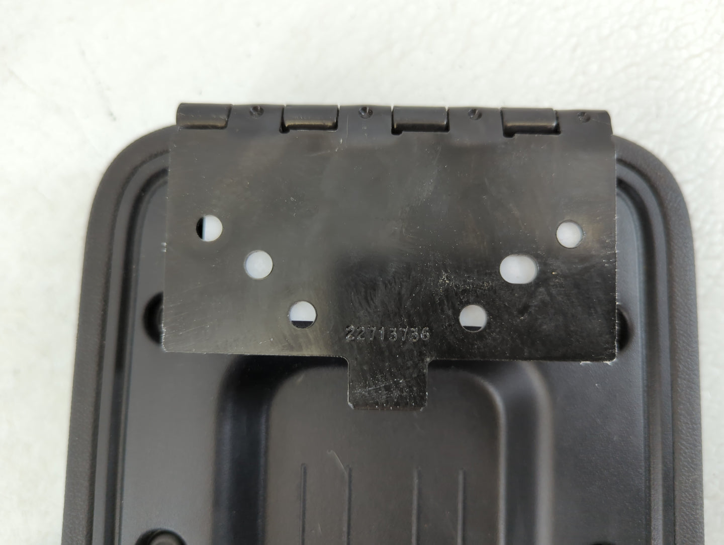 2007 Pontiac G6 Center Console Armrest Cover Lid Black - Oemusedautoparts1.com