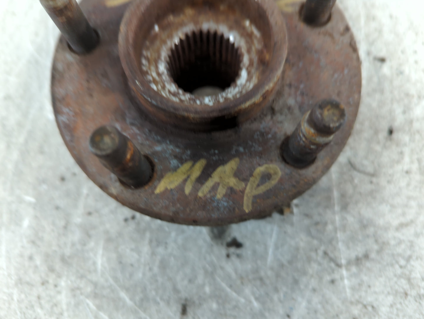 2005-2007 Pontiac G6 Driver Front Wheel Hub Oem - Oemusedautoparts1.com
