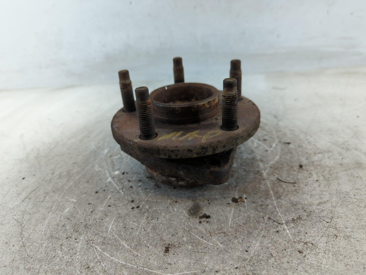 2005-2007 Pontiac G6 Driver Front Wheel Hub Oem 701088 - Oemusedautoparts1.com