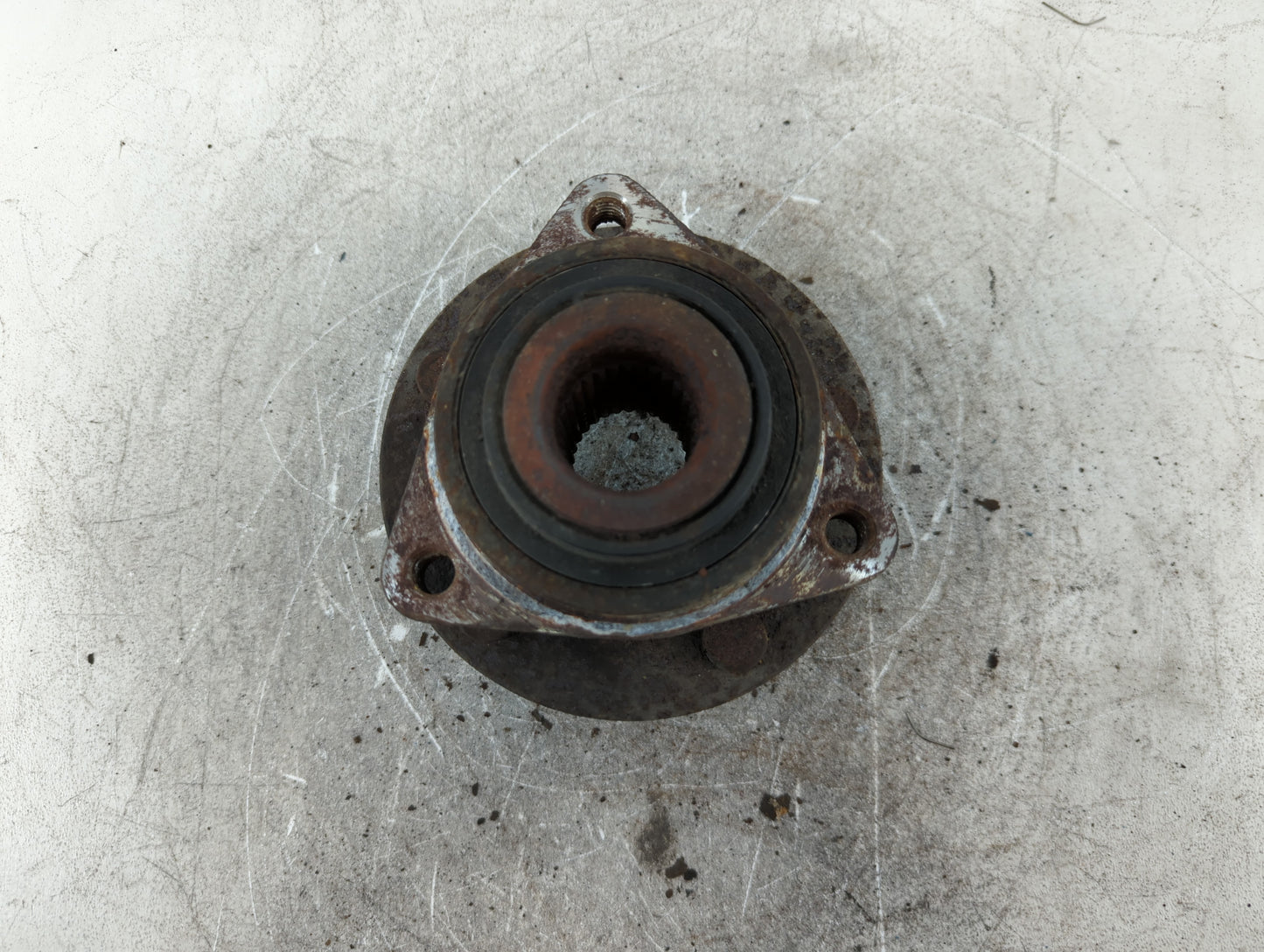 2005-2007 Pontiac G6 Driver Front Wheel Hub Oem - Oemusedautoparts1.com