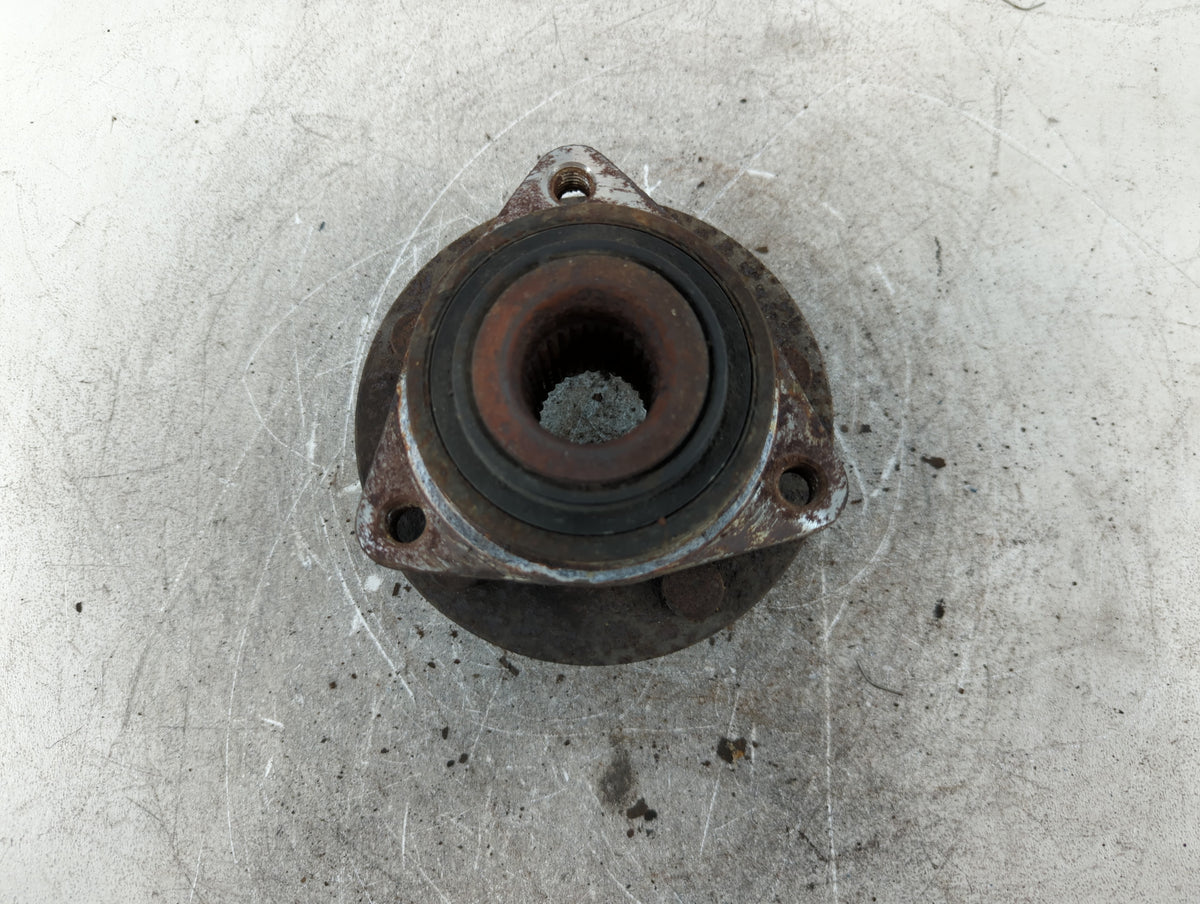 2005-2007 Pontiac G6 Driver Front Wheel Hub Oem 701088 - Oemusedautoparts1.com