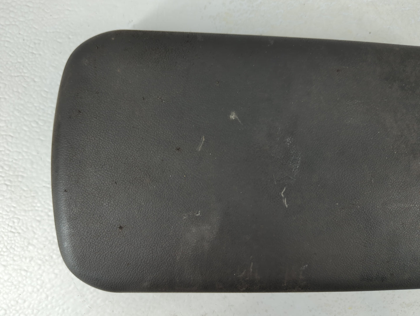 2007 Pontiac G6 Center Console Armrest Cover Lid Fits OEM Used Auto Parts - Oemusedautoparts1.com