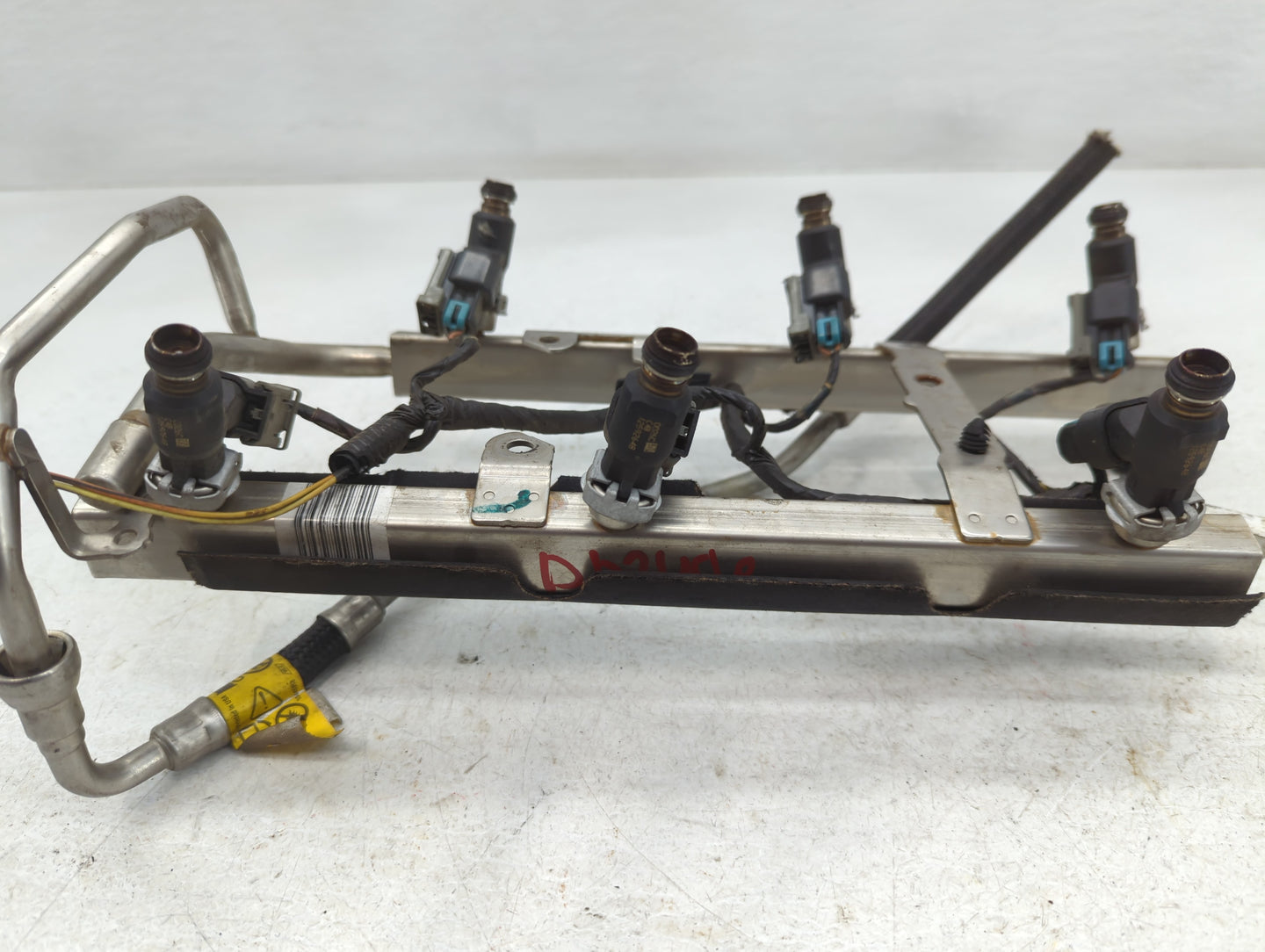 2007 Pontiac G6 Fuel Injectors P/N:13592895 Fits OEM Used Auto Parts - Oemusedautoparts1.com
