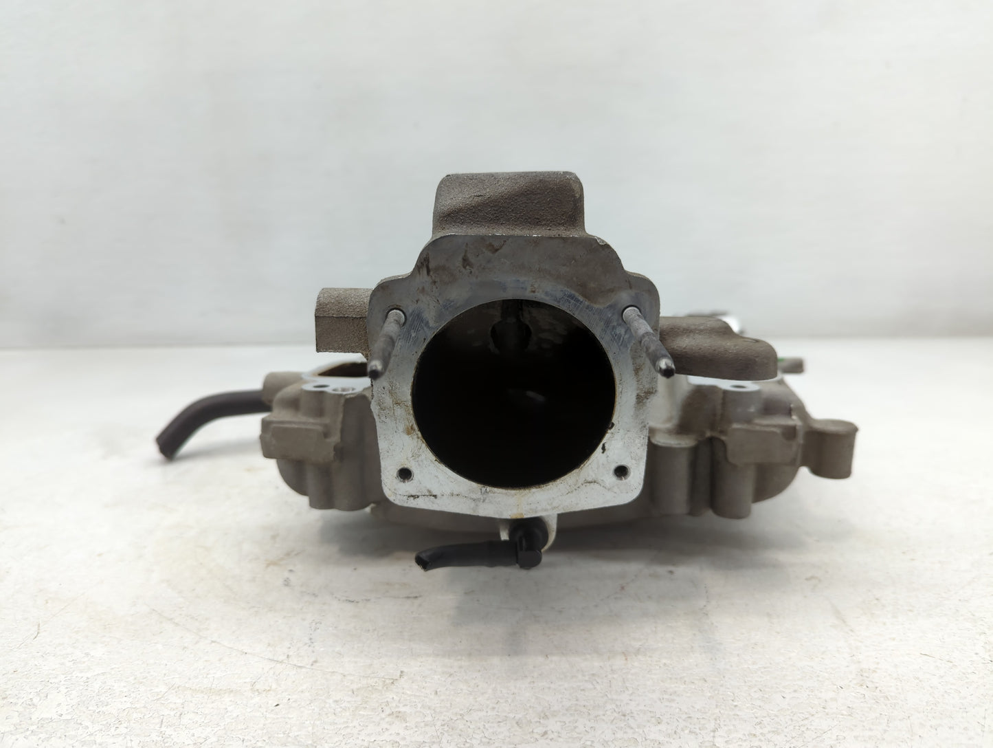 2007 Pontiac G6 Air Intake Manifold P/N:12598057 Fits Fits 2006 OEM Used Auto Parts - Oemusedautoparts1.com
