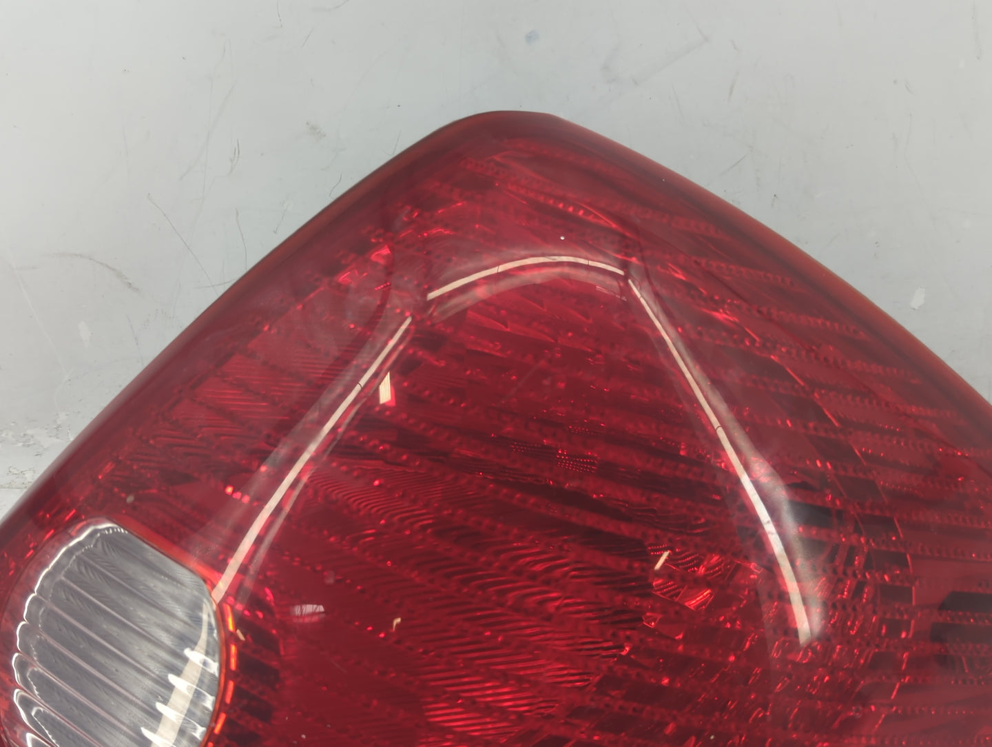2005-2010 Pontiac G6 Tail Light Assembly Passenger Right OEM Fits Fits 2005 2006 2007 2008 2009 2010 OEM Used Auto Parts - O