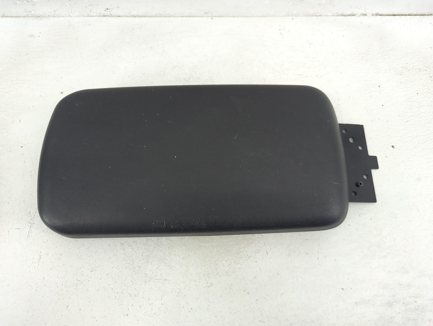 2006-2010 Pontiac G6 Center Console Armrest Cover Lid Fits Fits 2006 2007 2008 2009 2010 OEM Used Auto Parts - Oemusedautopa