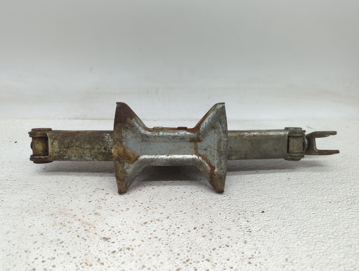 Pontiac G6 Spare Scissor Car Jack 883432 - Oemusedautoparts1.com