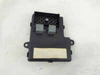 2007-2007 Pontiac G6 Body Control Module Bcm Inner Cabin Fuse Box - Oemusedautoparts1.com
