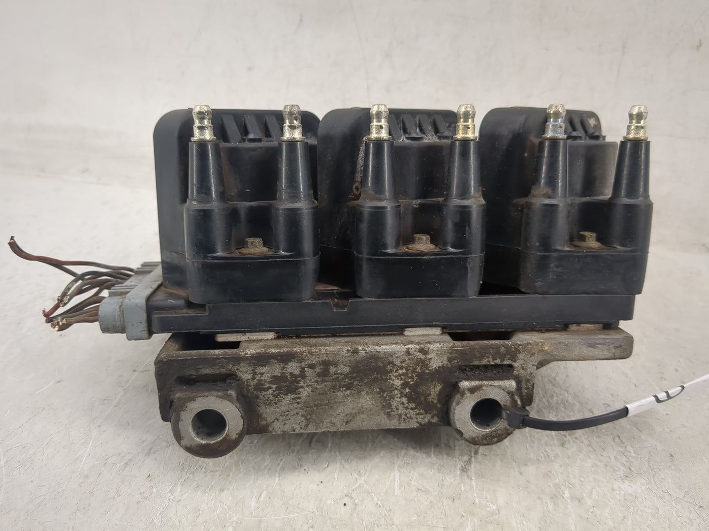 2004-2008 Pontiac Grand Prix Air Intake Manifold Fits Fits 2004 2005 2006 2007 2008 2009 OEM Used Auto Parts - Oemusedautopa