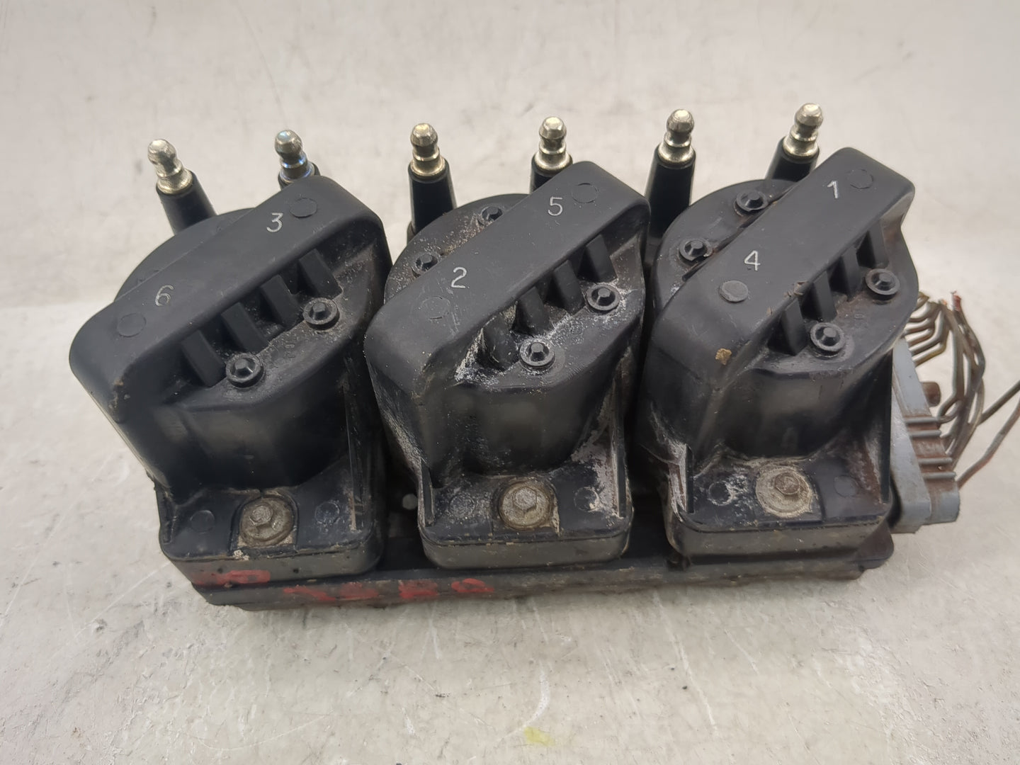 2004-2008 Pontiac Grand Prix Air Intake Manifold Fits Fits 2004 2005 2006 2007 2008 2009 OEM Used Auto Parts - Oemusedautopa