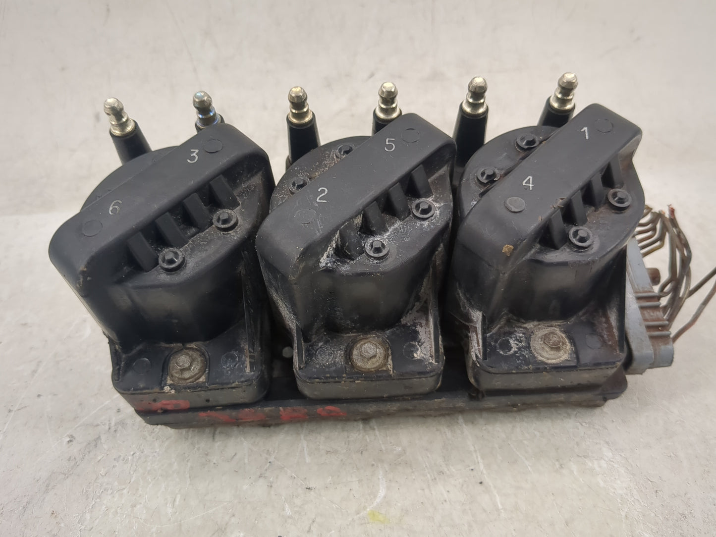 2004-2008 Pontiac Grand Prix Air Intake Manifold Fits Fits 2004 2005 2006 2007 2008 2009 OEM Used Auto Parts - Oemusedautopa
