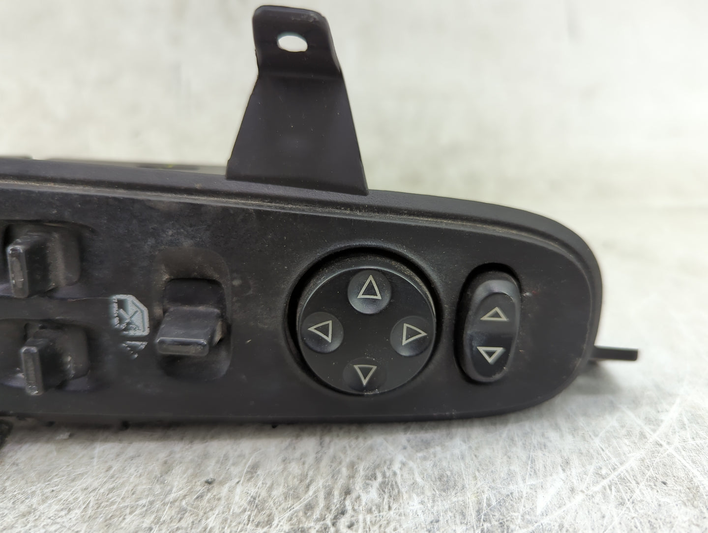 2004-2008 Pontiac Grand Prix Master Power Window Switch Replacement Driver Side Left P/N:10438316 Fits OEM Used Auto Parts -