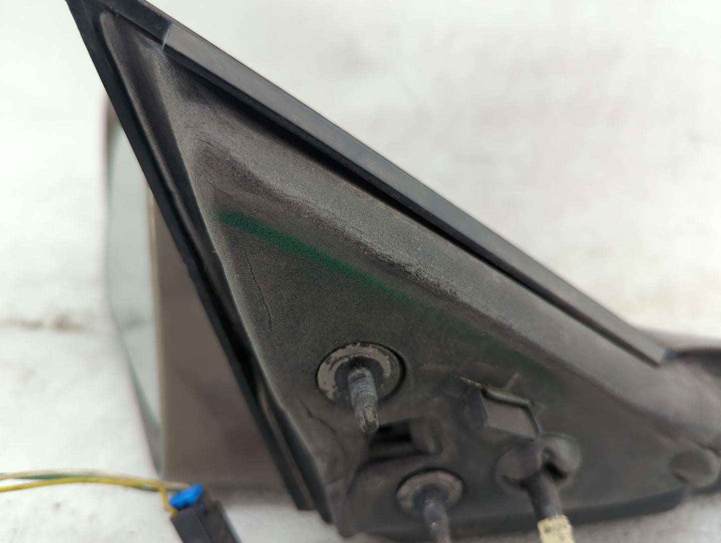 2007 Pontiac Grand Prix Driver Side View Mirror - Left Door Mirror OEM Used - Oemusedautoparts1.com