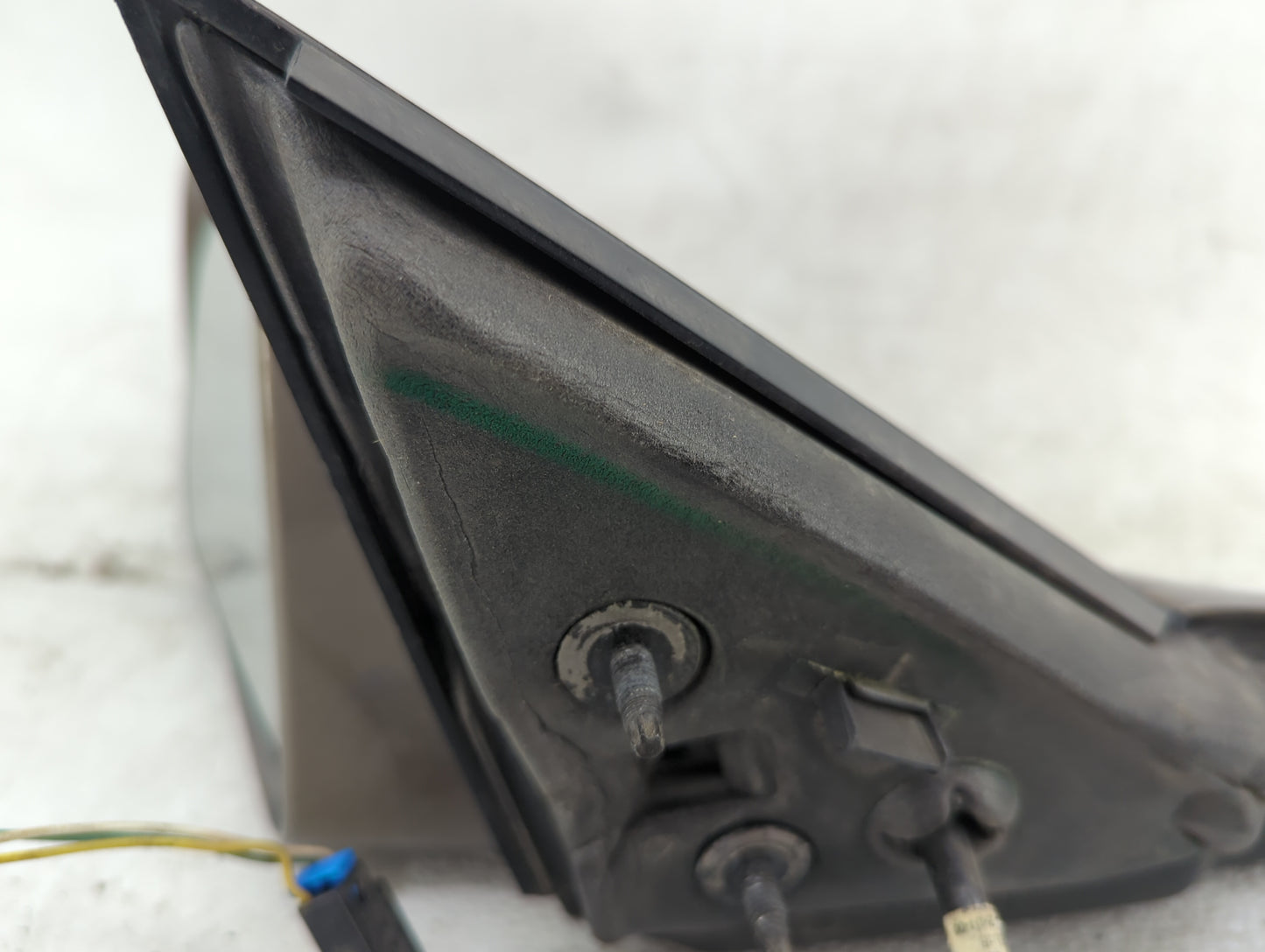 2007 Pontiac Grand Prix Driver Side View Mirror - Left Door Mirror OEM Used - Oemusedautoparts1.com