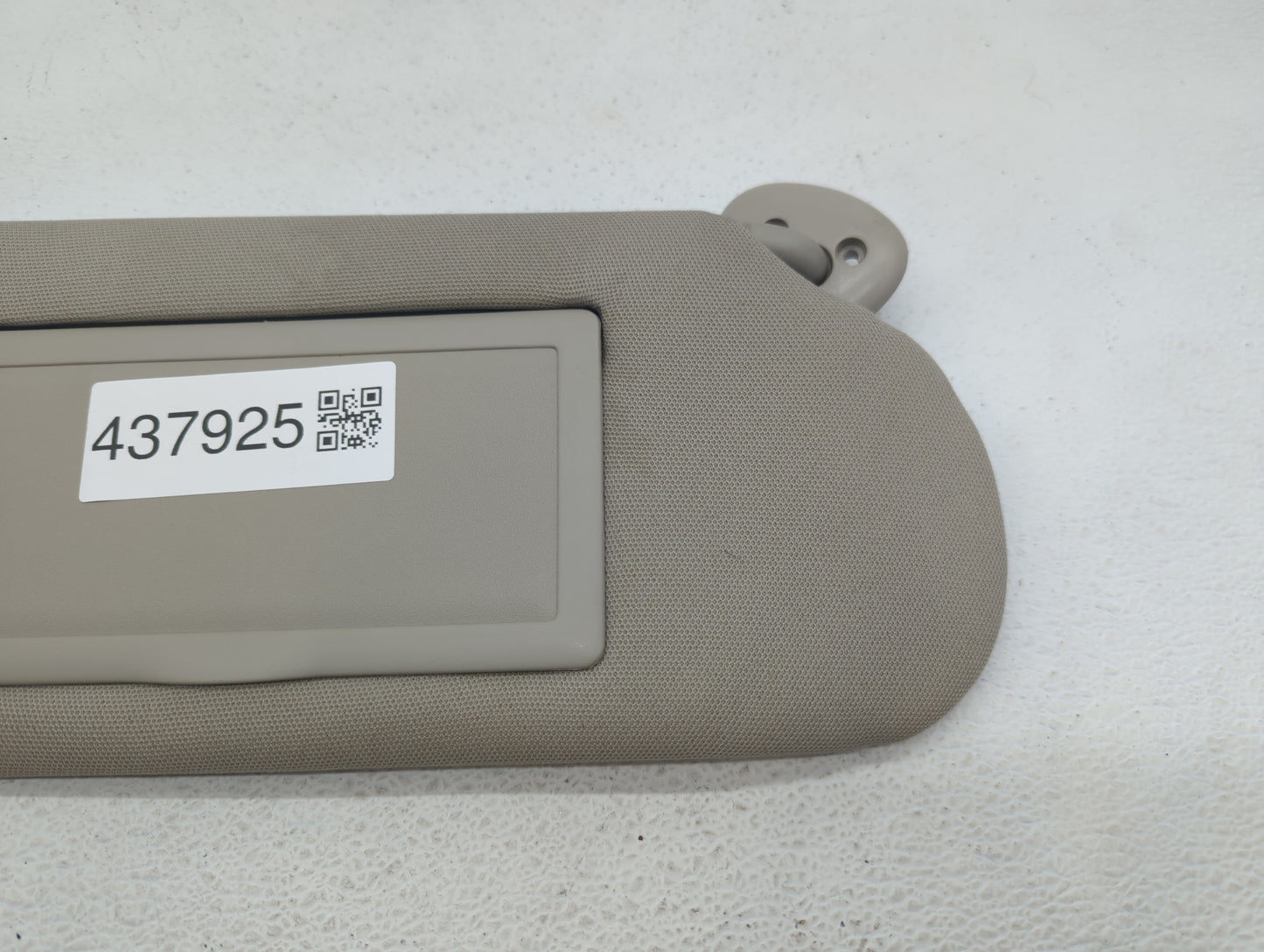 2005-2008 Pontiac Grand Prix Sun Visor Shade Replacement Passenger Right Mirror Fits Fits 2005 2006 2007 2008 OEM Used Auto 