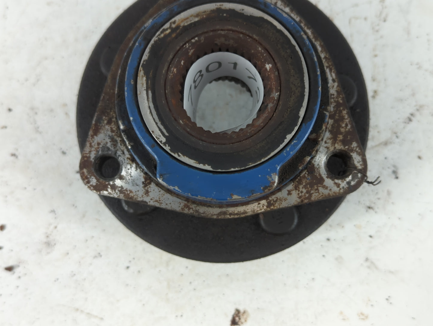 2003-2008 Pontiac Grand Prix Driver Front Wheel Hub Oem - Oemusedautoparts1.com