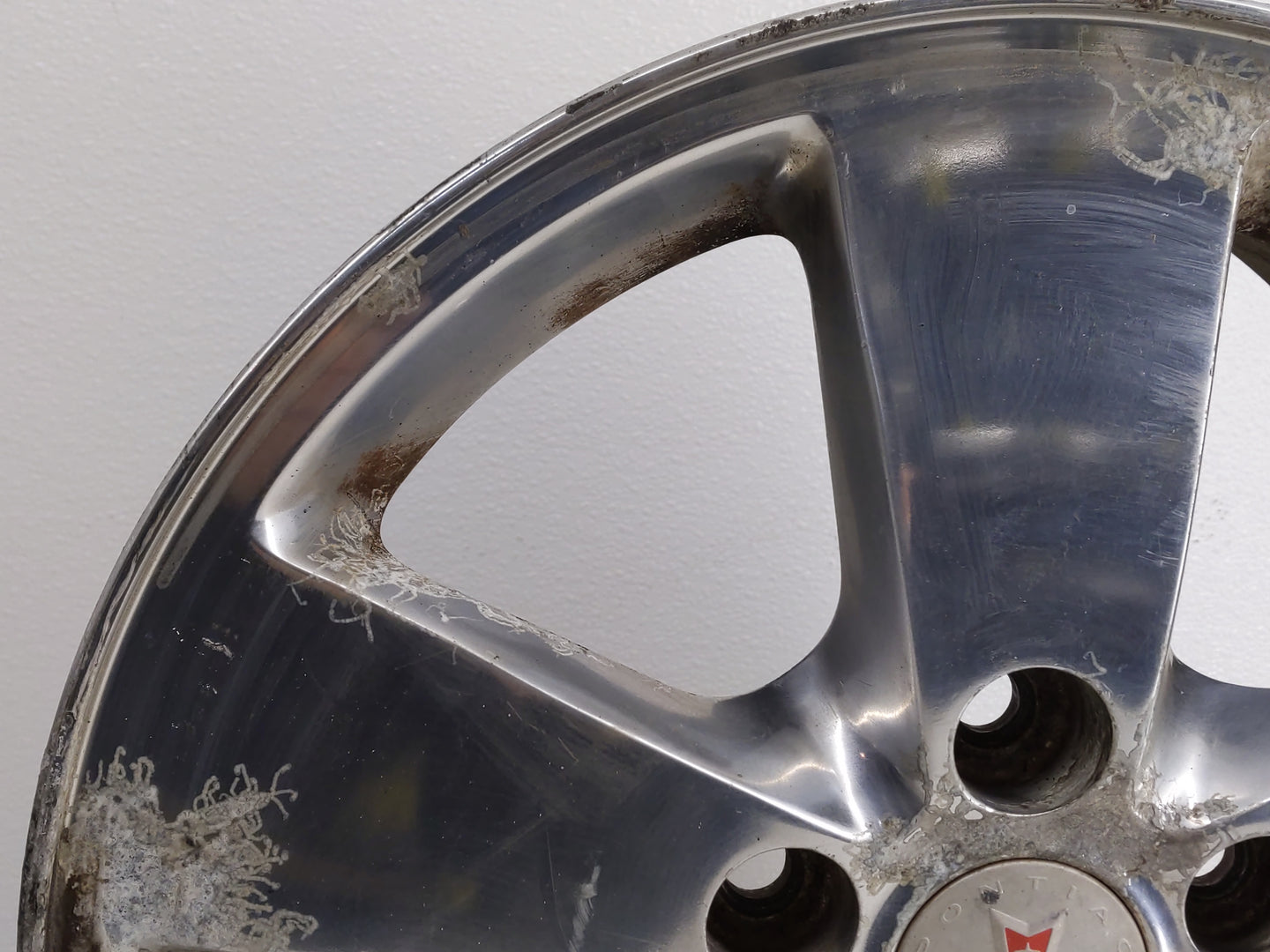 2005-2008 Pontiac Grand Prix Oem Wheel Rim 827906 - Oemusedautoparts1.com