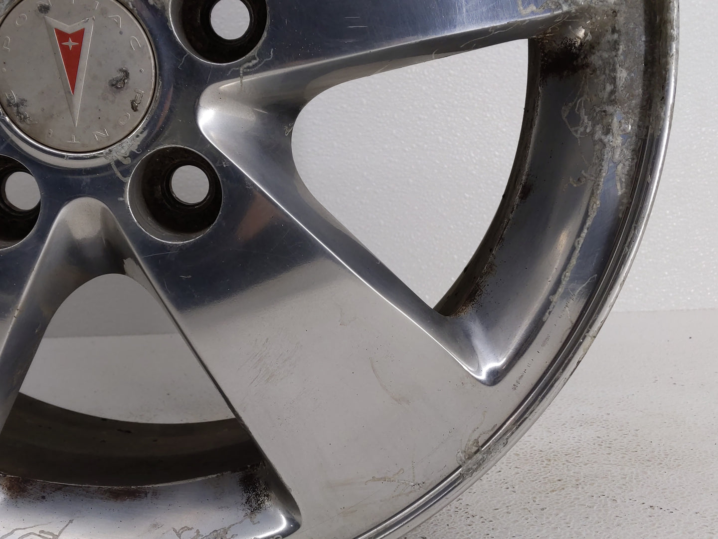 2005-2008 Pontiac Grand Prix Oem Wheel Rim 827906 - Oemusedautoparts1.com