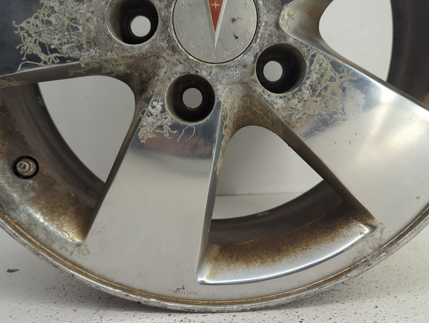 2005-2008 Pontiac Grand Prix Oem Wheel Rim Silver - Oemusedautoparts1.com