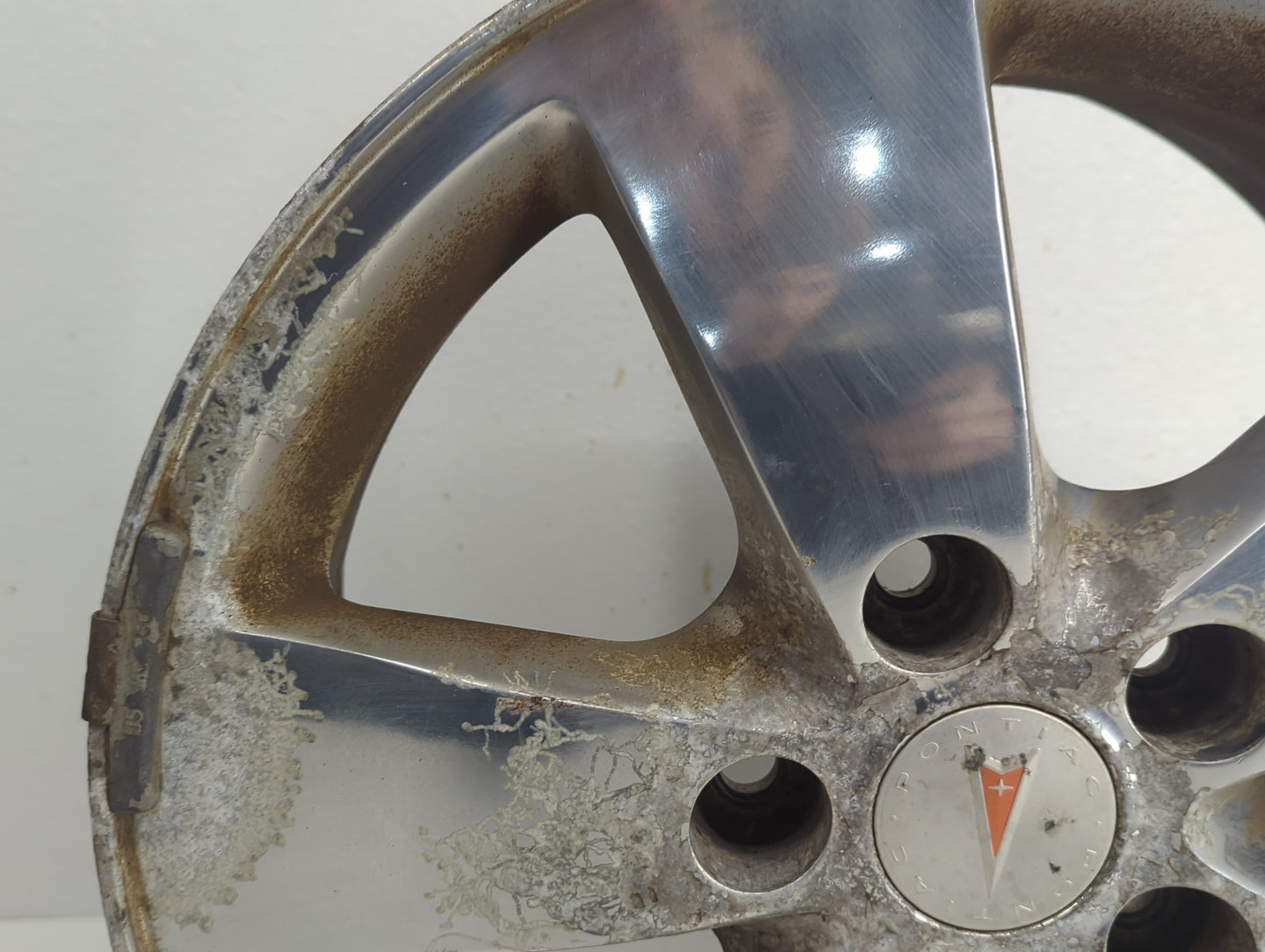 2005-2008 Pontiac Grand Prix Oem Wheel Rim Silver - Oemusedautoparts1.com