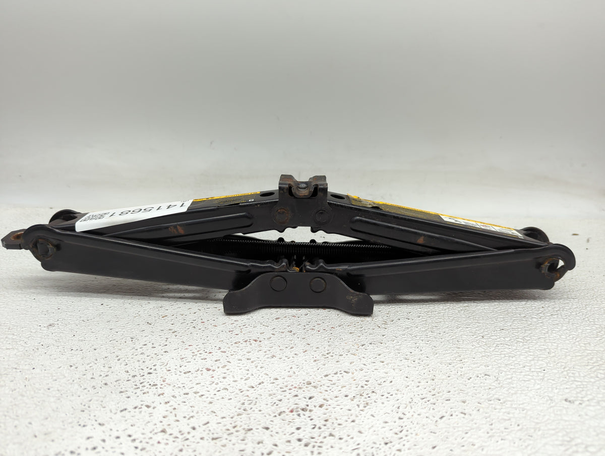 2007 Pontiac Solstice Spare Scissor Car Jack - Oemusedautoparts1.com