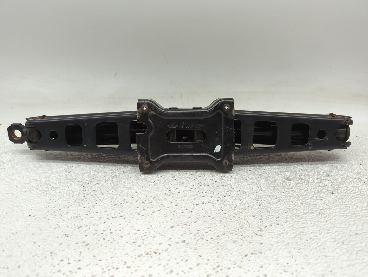 2007 Pontiac Solstice Spare Scissor Car Jack - Oemusedautoparts1.com