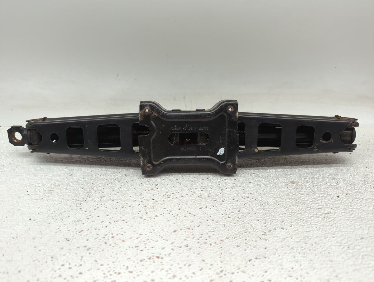 2007 Pontiac Solstice Spare Scissor Car Jack - Oemusedautoparts1.com
