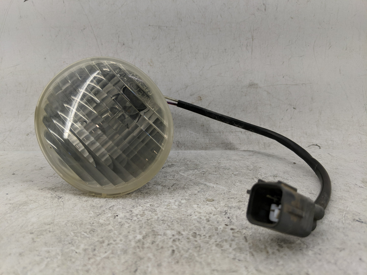 2003-2008 Pontiac Vibe Passenger Right Oem Fog Light Lamp - Oemusedautoparts1.com
