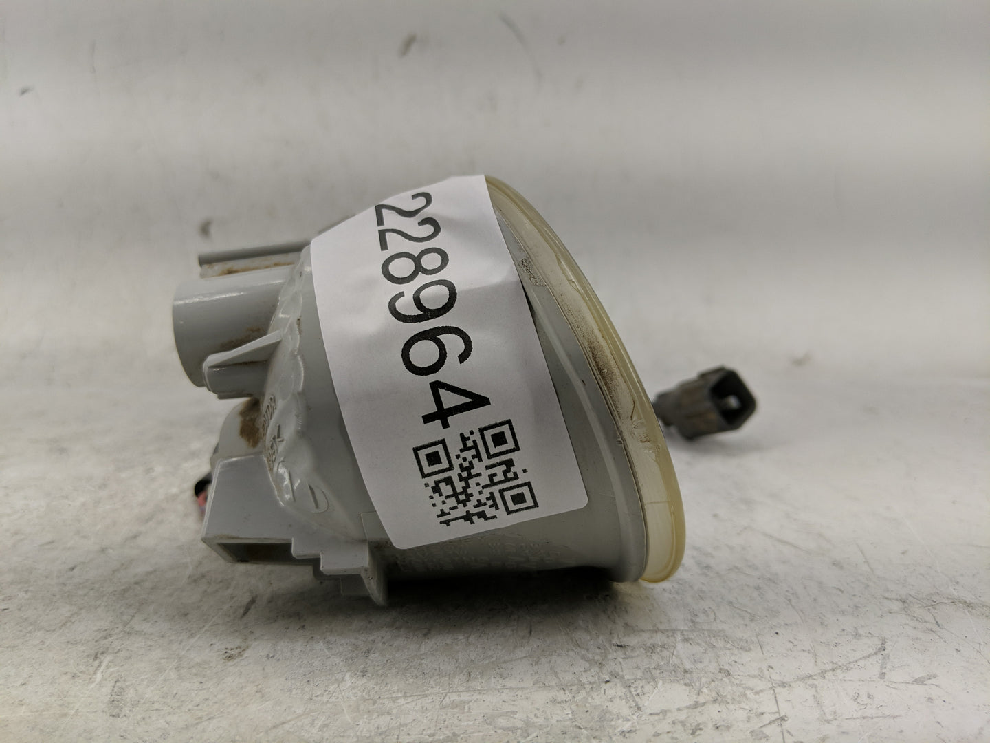 2003-2008 Pontiac Vibe Passenger Right Oem Fog Light Lamp - Oemusedautoparts1.com