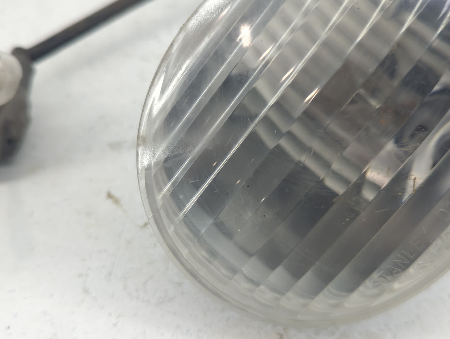 2007 Pontiac Vibe Passenger Right Oem Fog Light Lamp - Oemusedautoparts1.com