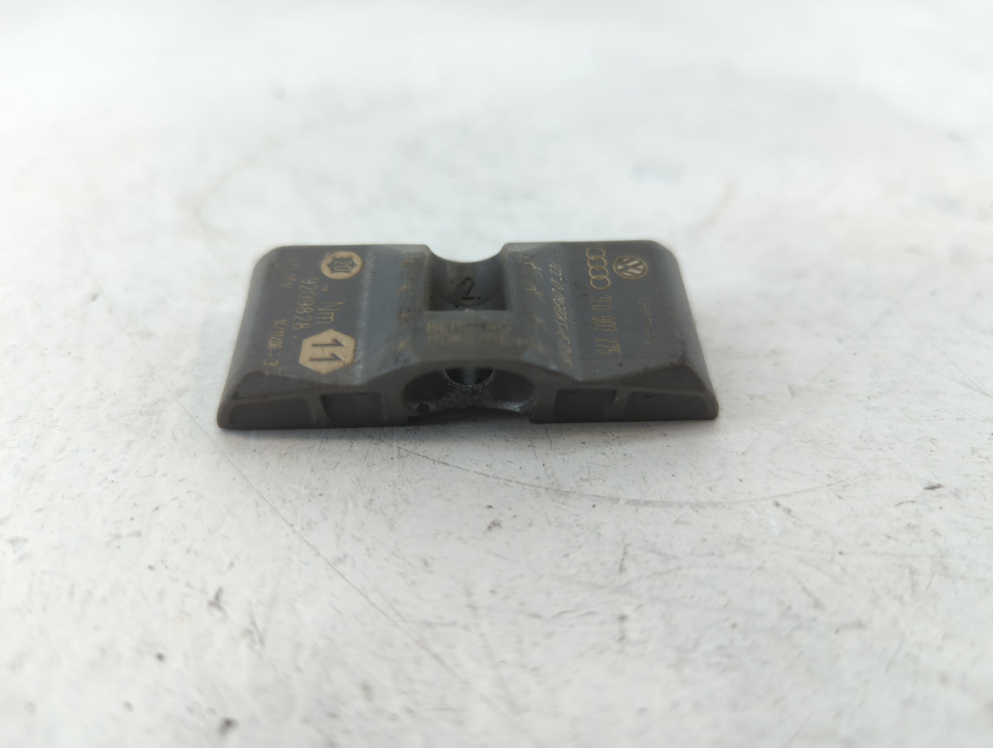 2007 Porsche Cayenne Tire Pressure Monitoring System Sensor Tpms - Oemusedautoparts1.com