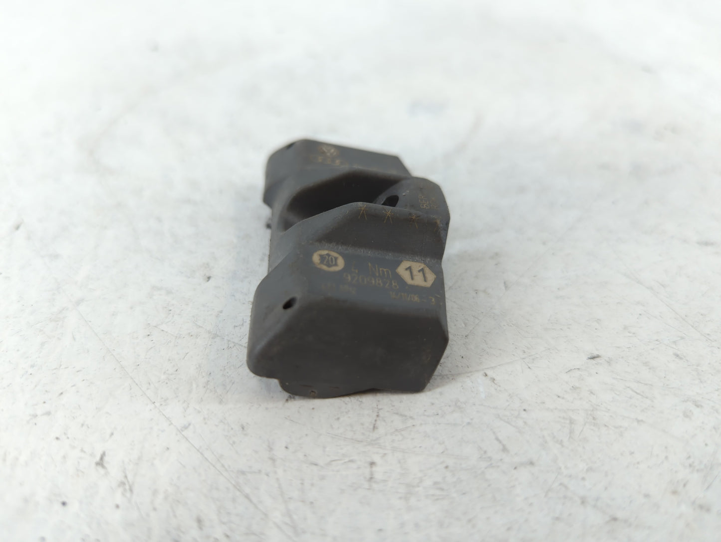 2007 Porsche Cayenne Tire Pressure Monitoring System Sensor Tpms - Oemusedautoparts1.com